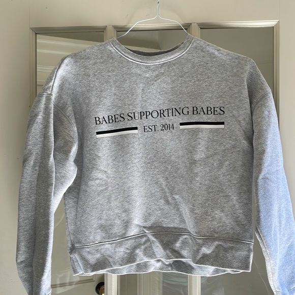 Brunette The Label Sweatshirt - Picture 2 of 9